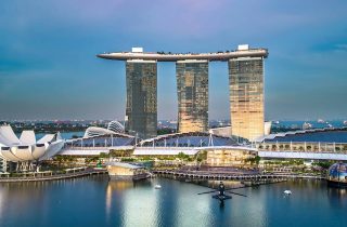 Marina Bay Sands and the Singapore waterfront at dusk